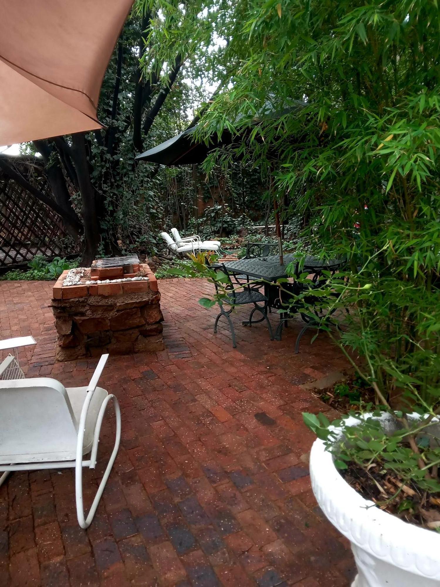 Emerald Guest House Springs Exterior foto